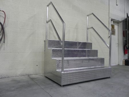 ALUMINUM STEP