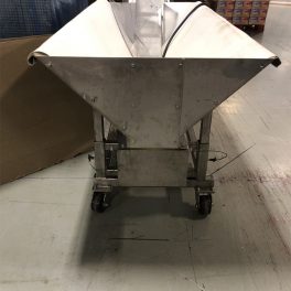 MATERIAL CONVEYOR