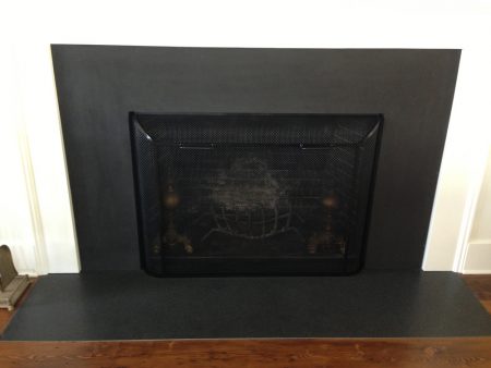 FIREPLACE SURROUND WITH CUSTOM SCREEN