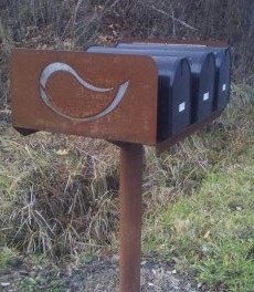 MAILBOX STAND