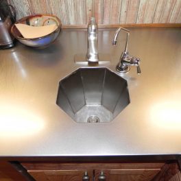 RESIDENTIAL STAINLESS STEEL COUNTERTOP