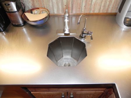RESIDENTIAL STAINLESS STEEL COUNTERTOP