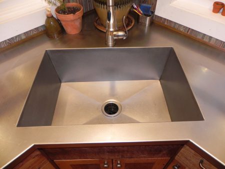 RESIDENTIAL STAINLESS STEEL COUNTERTOP