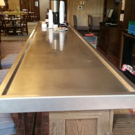 STAINLESS COUNTERTOP WITH MARINE EDGE