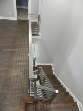 STAINLESS STEEL HANDRAIL WITH NO CORNER POST